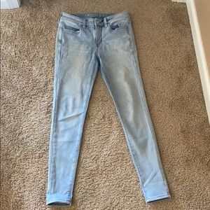 American Eagle Light Wash Hi-Rise Jeggings
